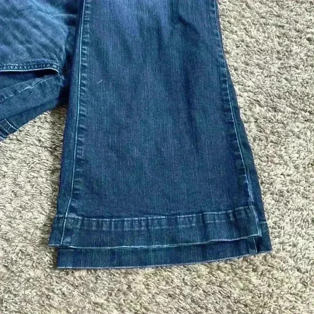 Torrid super stretch flare jeans; size 20S - Picture 3 of 3